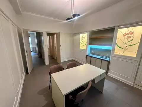 Recoleta - Consultorio u oficina en impecable estado! 1 cochera