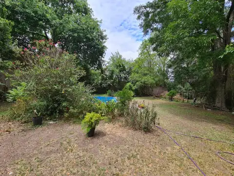 Excelente Lote de 652mts con pileta, perforacion, luz y gas.