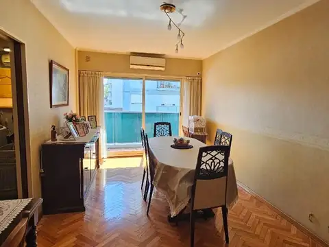 Rivadavia 3810 , Piso 3°