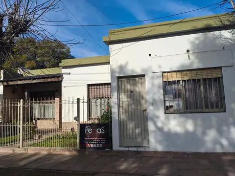 Casa en venta Eva Perón 23