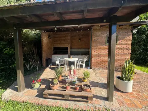 Casa 3 ambientes con 2 baños