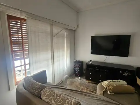 Duplex 4 ambientes con patio