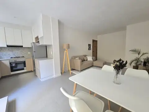 Depto Tipo Casa 3 ambientes con 2 baños
