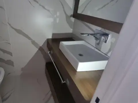 Oficina de Categoría en el Hilton De Thays Parque Leloir