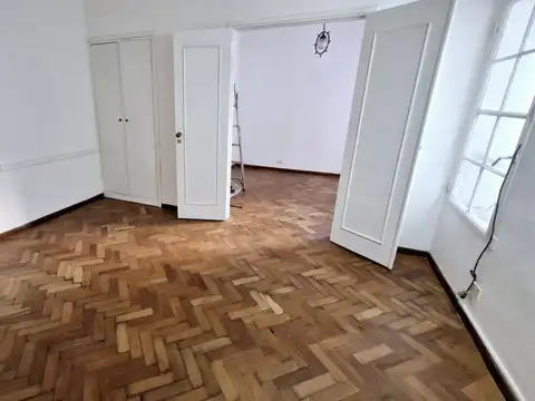 Sarmiento 1500, Piso 4