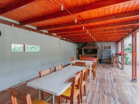Casa · En Venta · 4 Ambientes · Pileta · Quincho · Villa Udaondo