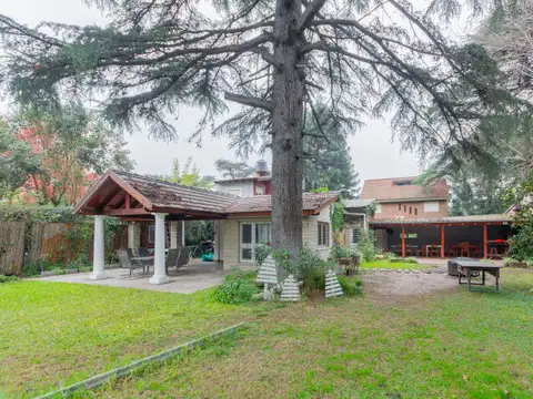 Casa en Venta con 1 cochera