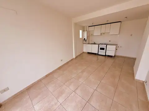 Departamento en Alquiler en Abasto, $ 450.000