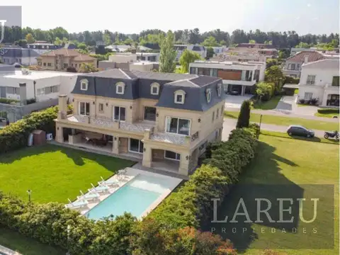 EXCELENTE Casa en La Lomada De Pilar