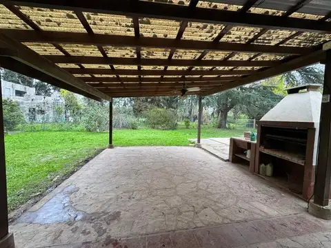 ALQUILER  EN LOS ROBLES DEL MONARCA PILAR C/PILETA
