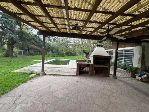 Casa en Alquiler con 1 cochera
