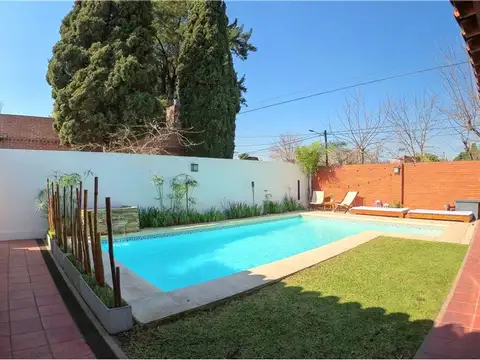 CASA 3 AMBIENTES VENTA ITUZAINGO C/ PILETA PERMUTA