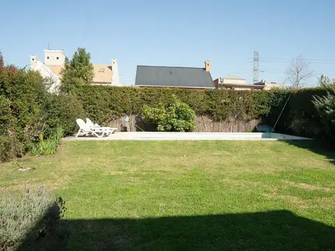 Casa en venta, Barrio Los Ceibos, Rincon de Milberg. 5 ambientes