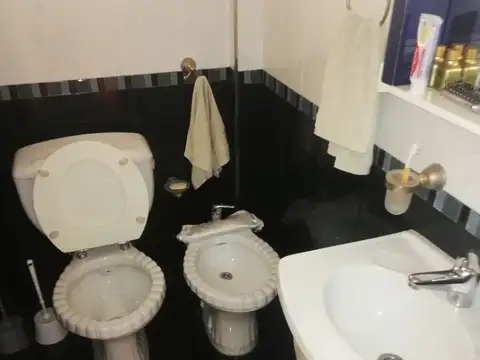 EXCELENTE DEPARTAMENTO AL FRENTE DE GRAN CATEGORIA, 3 AMBIENTES, 2 PLANTAS, TIPO LOFT.