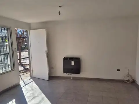 Depto Tipo Casa en Alquiler de 2 dormitorios