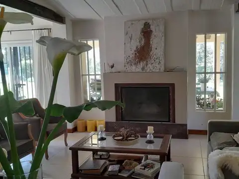 Casa en Alquiler Temporal en Bella Vista, USD 3.800