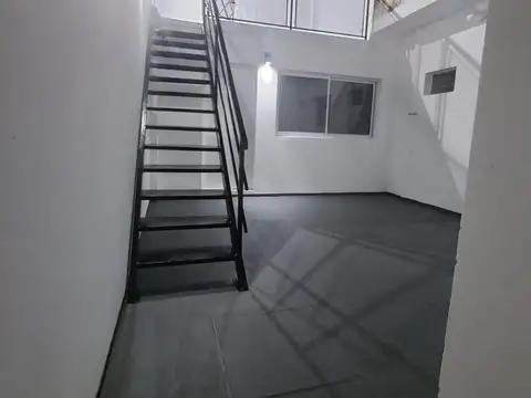 Depto Tipo Casa en Alquiler en Munro, $ 350.000