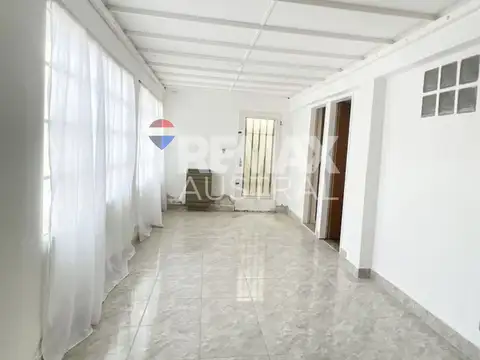 Casa 5 ambientes con 1 baño