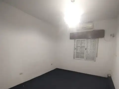 Depto Tipo Casa en Alquiler con 1 cocheras