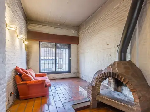 Duplex en venta en Saavedra de 5 ambientes con jardín y terraza