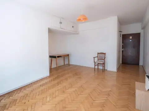Lindisimo y super luminoso  2 ambientes en Palpa y Ciudad de la paz al frente con balcón