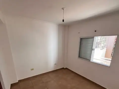 Depto Tipo Casa en Alquiler de 1 dormitorio