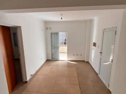 Depto Tipo Casa en Alquiler de 2 ambientes