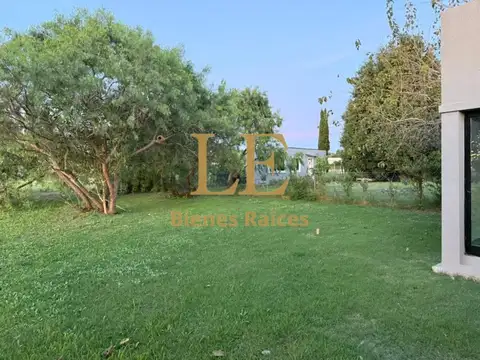 Casa en Venta al Noreste