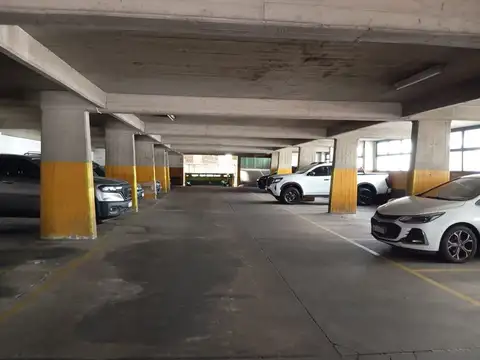 VENTA COCHERA  AVELLANEDA