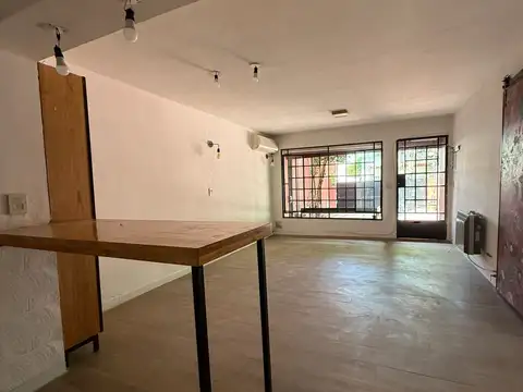 Casa en Alquiler en Munro-Oeste, $ 1.200.000