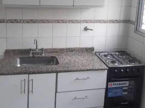 Duplex en alquiler de tres ambientes