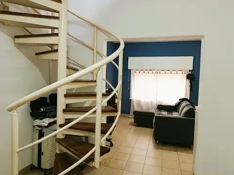 Depto Tipo Casa en Venta de 2 ambientes