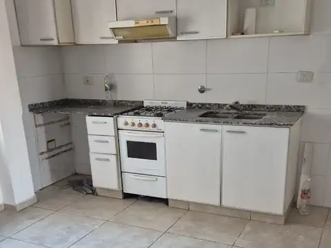 SE ALQUILA DEPARTAMENTO A 2 CUADRAS DE LA EST DE PADUA