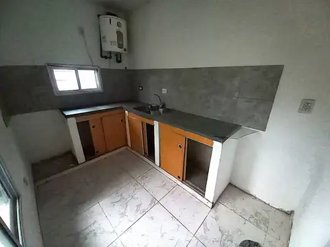 Casa en Alquiler en Rafael Calzada, $ 550.000