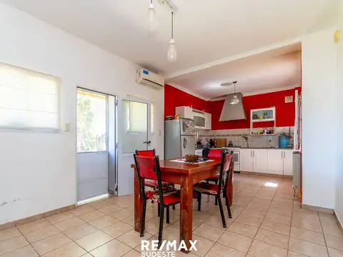 Casa 4 ambientes con 1 baño