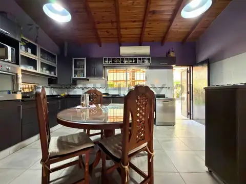 Juan Agustín Maza 4100, Piso 0