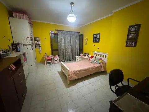 Casa centrica  en venta ubicada en Moreno 872.