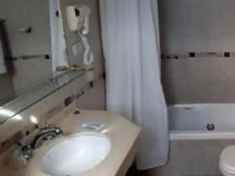 Hotel en Venta 50 años