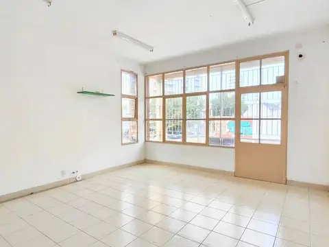 VENTA DE OFICINA, EXCELENTE UBICACION