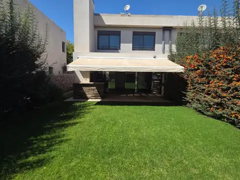 Rincon de Araoz 100