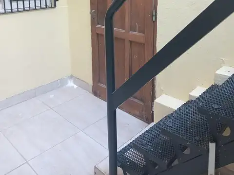 Depto Tipo Casa en Alquiler de 3 ambientes