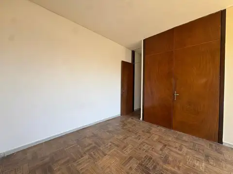 Casa en Venta a 1 cuadra de Avenidas