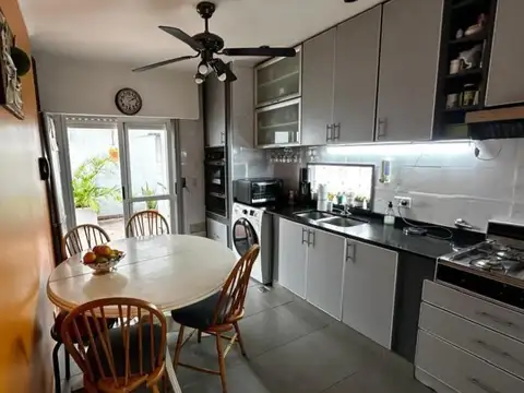Depto Tipo Casa 4 ambientes con 2 baños