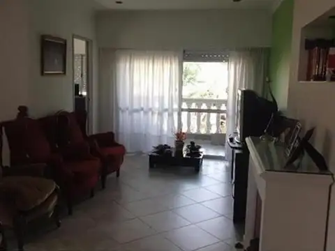 Depto Tipo Casa en Venta de 4 ambientes