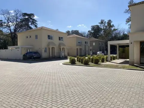 Casa en Alquiler de 3 dormitorios