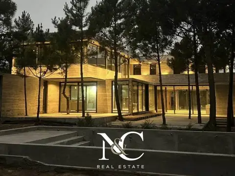 Casa en Venta al Este