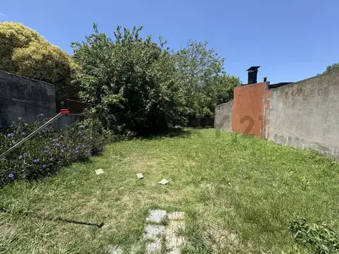 Lote propio 10x39 con casa a refaccionar