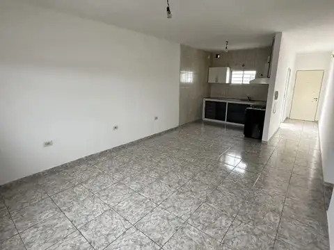 DEPTO 2 DORMITORIOS - 520 y 169