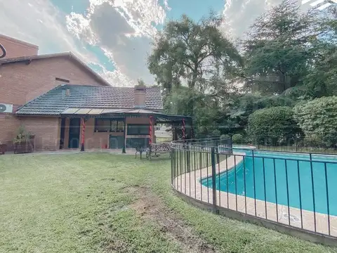 Casa en Venta con 1 cochera