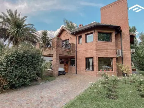 Casa en Venta en Countries y Barrios Cerrados en Esteban Echeverria, USD 400.000